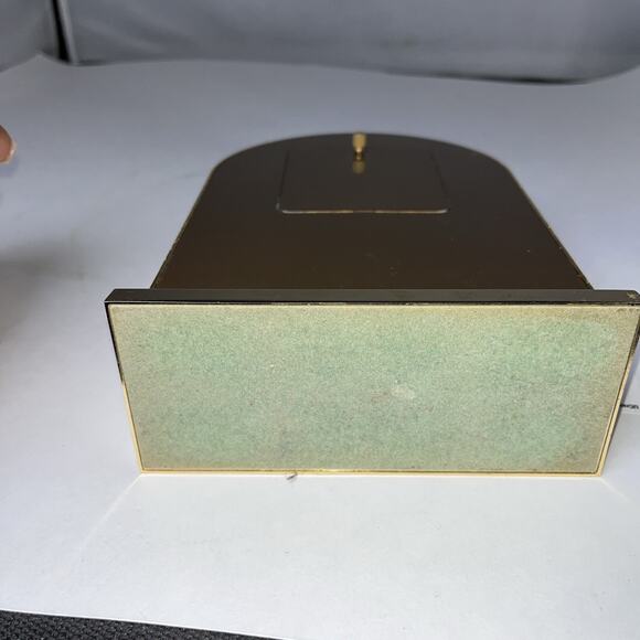 Howard Miller Table/Desk Clock Quartz Brass/Gold 7.5" AA Battery Run Well - Picture 3 of 6